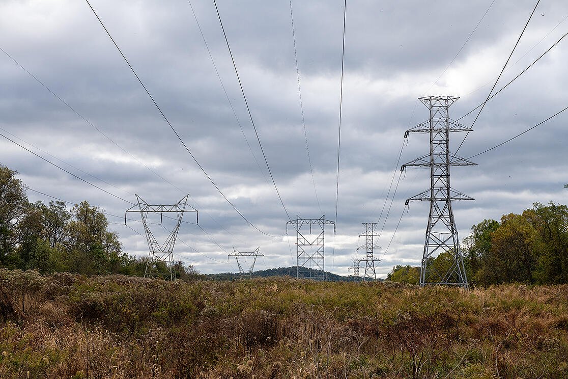 Steel towers - banner-2