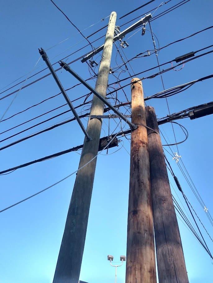 Pole-attachment-transfer-management Pole-attachment-transfer-management